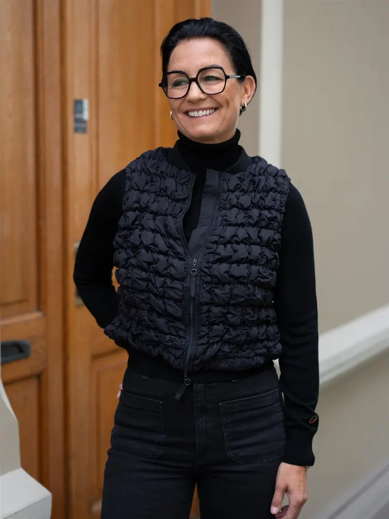 Kosei Vest Sort