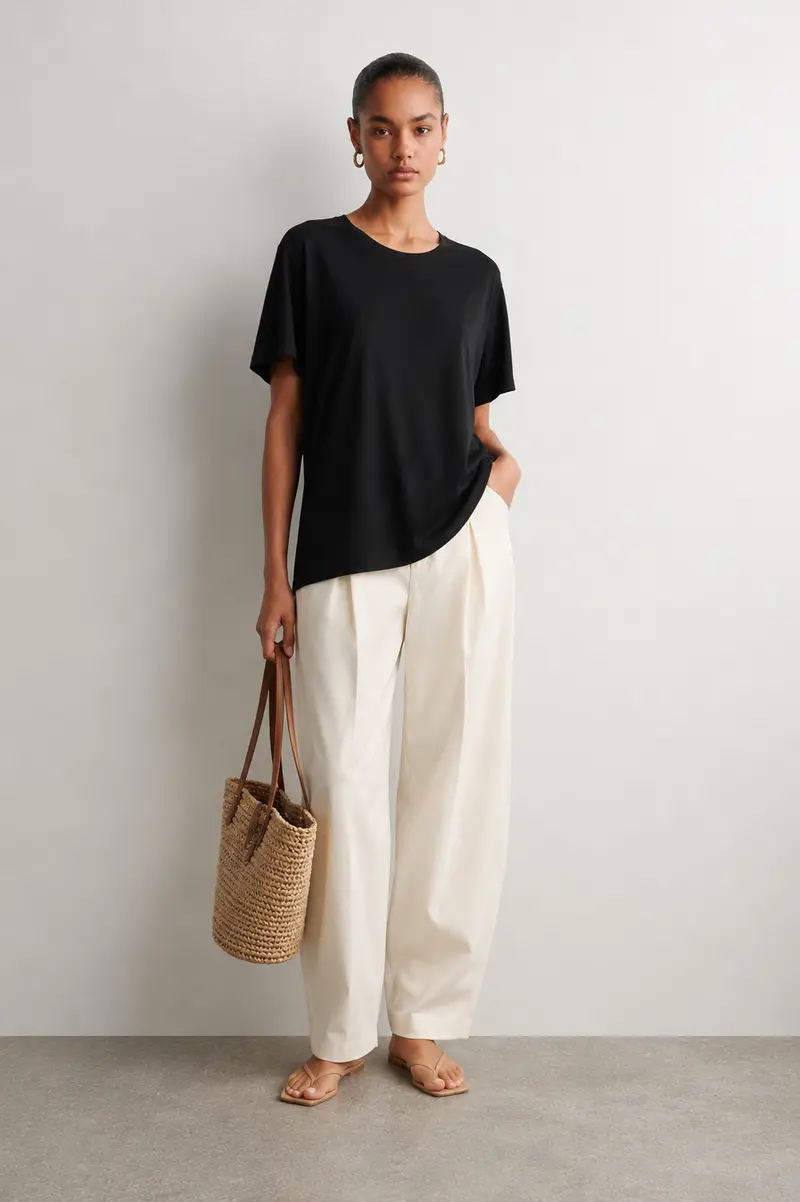 THE SIDE TEE - BLACK